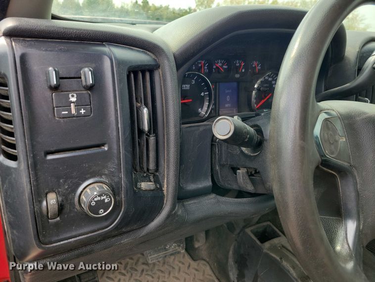 image for item DX6474 2016 Chevrolet Silverado 2500HD Crew Cab pickup truck