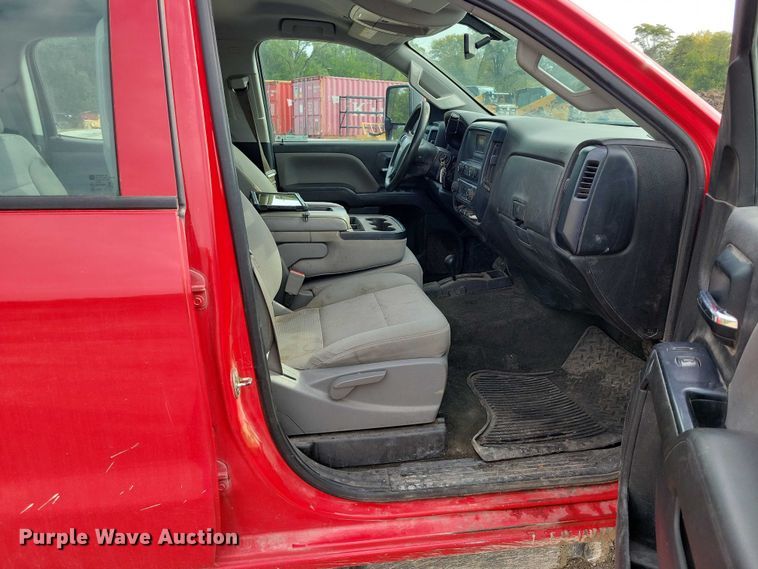 image for item DX6474 2016 Chevrolet Silverado 2500HD Crew Cab pickup truck