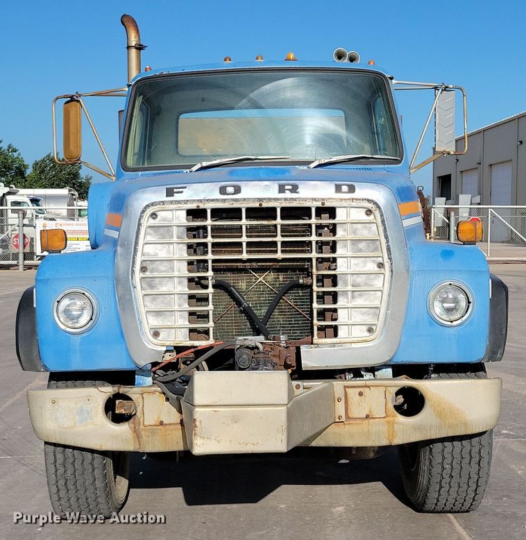 image for item DX7196 1979 Ford 9000 dump truck
