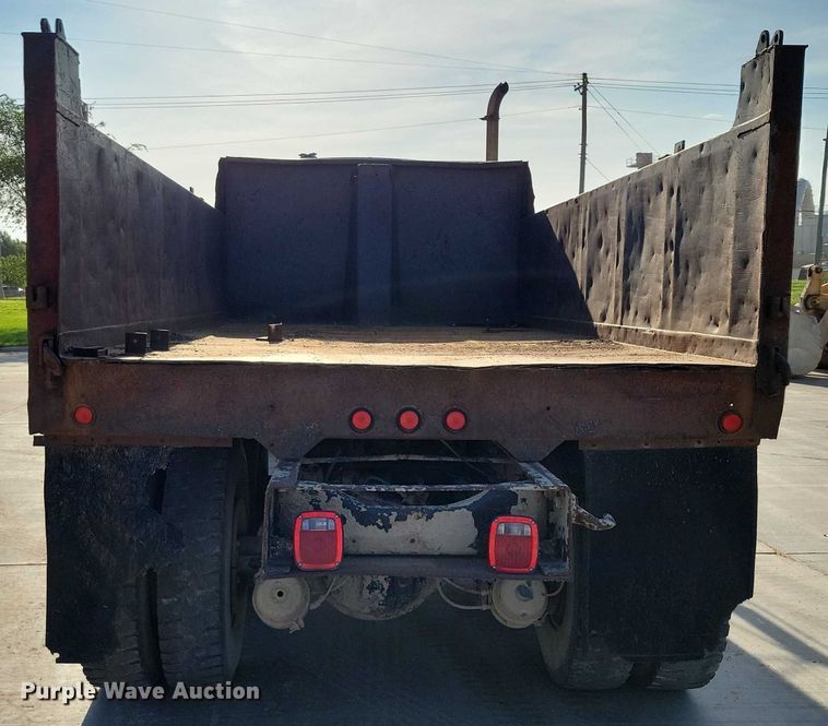 image for item DX7196 1979 Ford 9000 dump truck