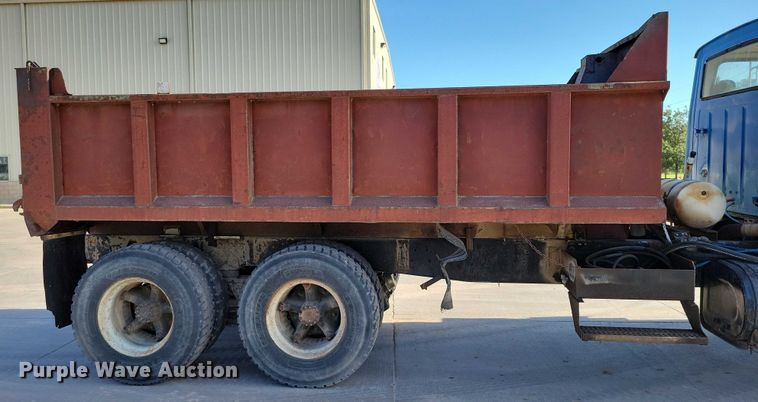 image for item DX7196 1979 Ford 9000 dump truck