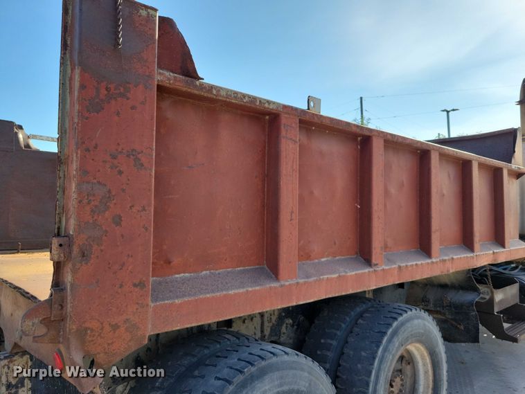 image for item DX7196 1979 Ford 9000 dump truck