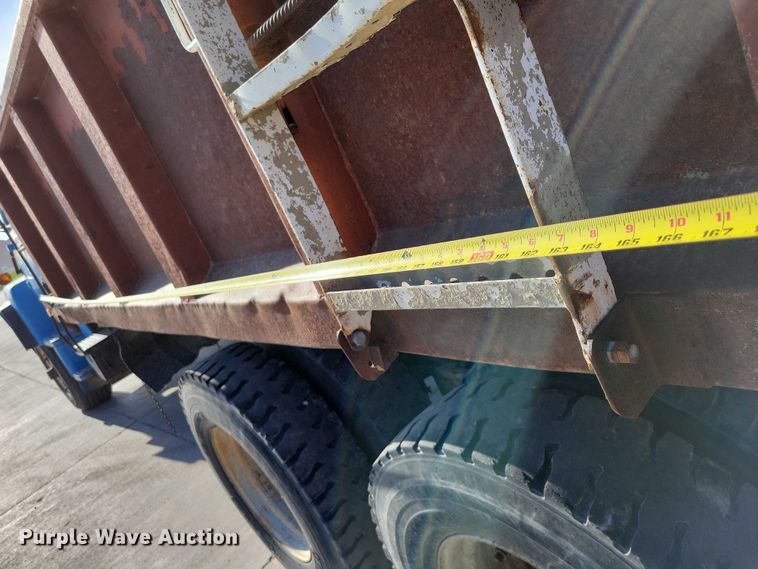 image for item DX7196 1979 Ford 9000 dump truck