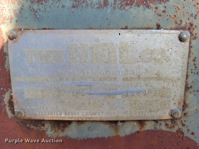 image for item DX7196 1979 Ford 9000 dump truck