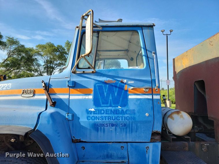 image for item DX7196 1979 Ford 9000 dump truck