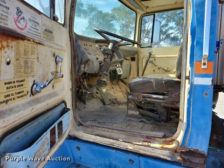 image for item DX7196 1979 Ford 9000 dump truck