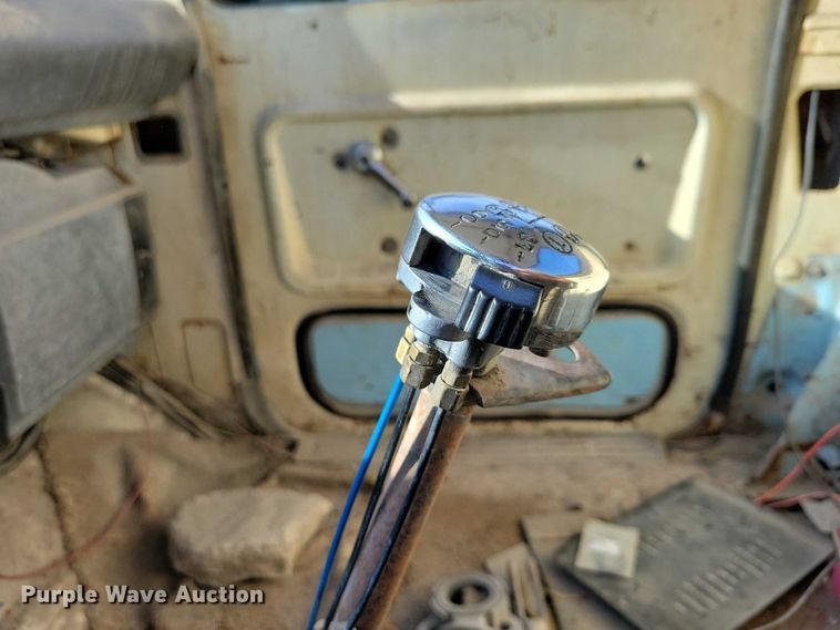 image for item DX7196 1979 Ford 9000 dump truck