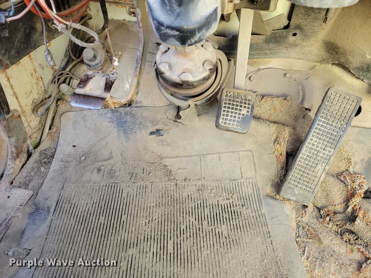 image for item DX7196 1979 Ford 9000 dump truck