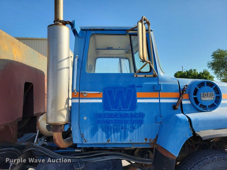 image for item DX7196 1979 Ford 9000 dump truck