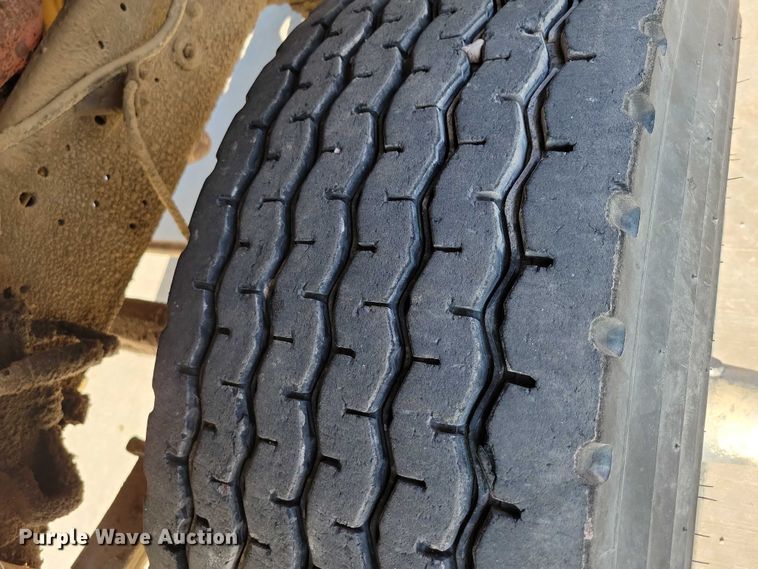 image for item DX7196 1979 Ford 9000 dump truck