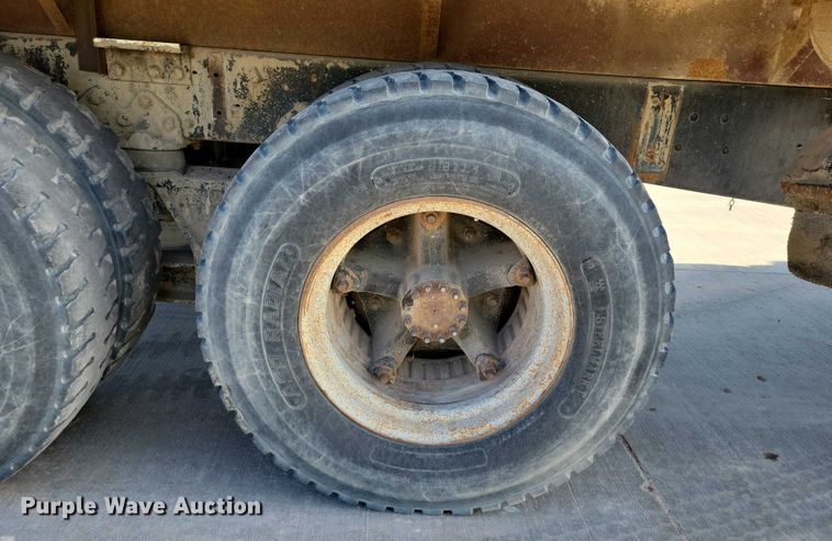 image for item DX7196 1979 Ford 9000 dump truck