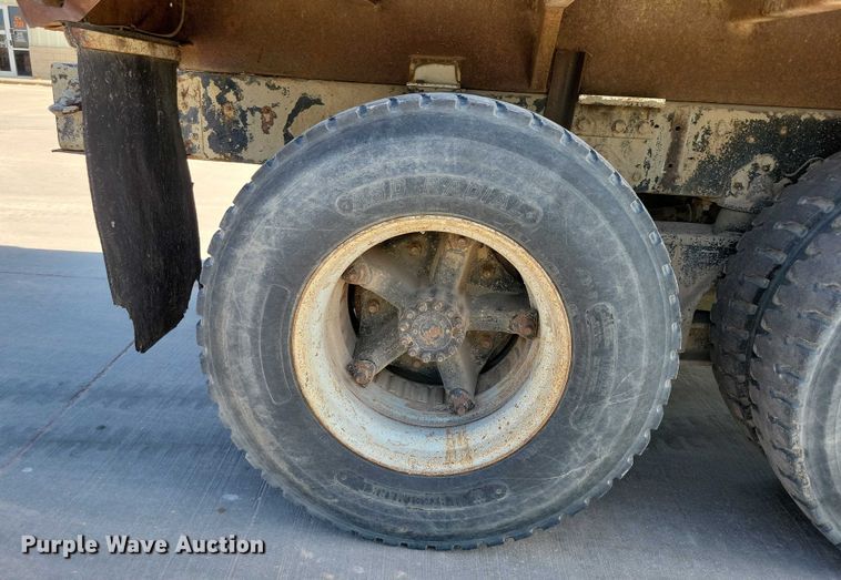 image for item DX7196 1979 Ford 9000 dump truck