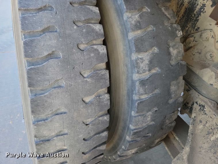 image for item DX7196 1979 Ford 9000 dump truck