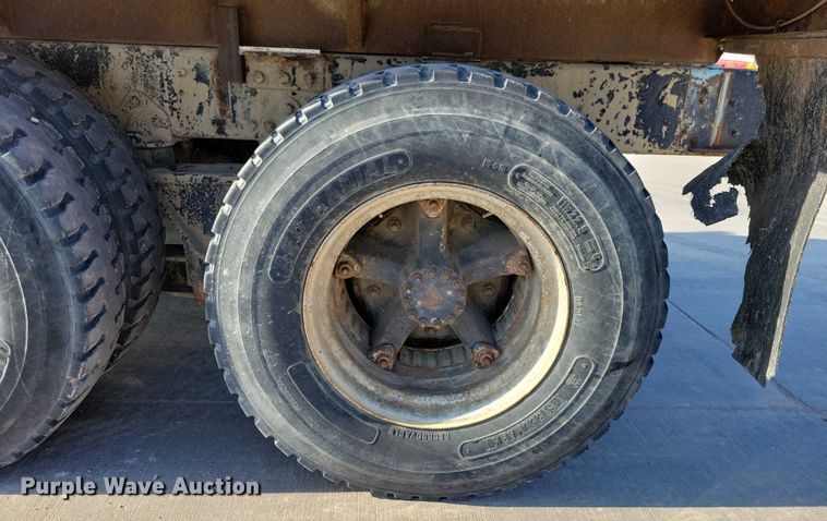 image for item DX7196 1979 Ford 9000 dump truck