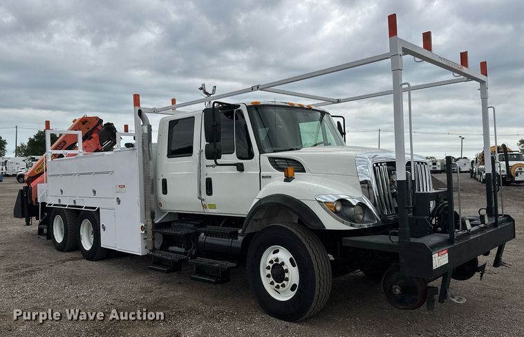 image for item DY0061 2008 International 7500  Crew Cab crane truck