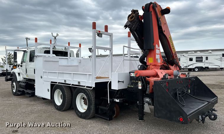 image for item DY0061 2008 International 7500  Crew Cab crane truck