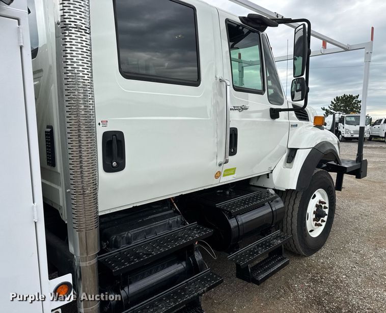 image for item DY0061 2008 International 7500  Crew Cab crane truck