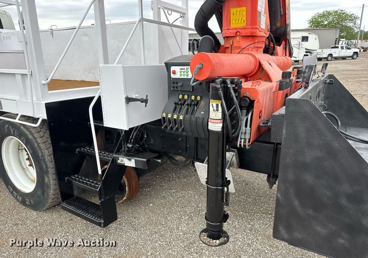 image for item DY0061 2008 International 7500  Crew Cab crane truck