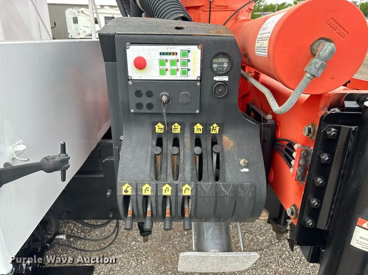 image for item DY0061 2008 International 7500  Crew Cab crane truck