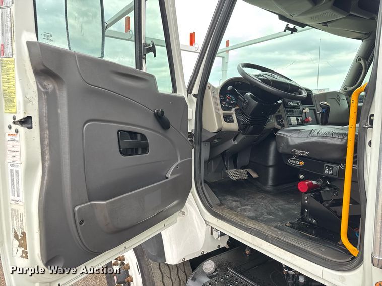 image for item DY0061 2008 International 7500  Crew Cab crane truck