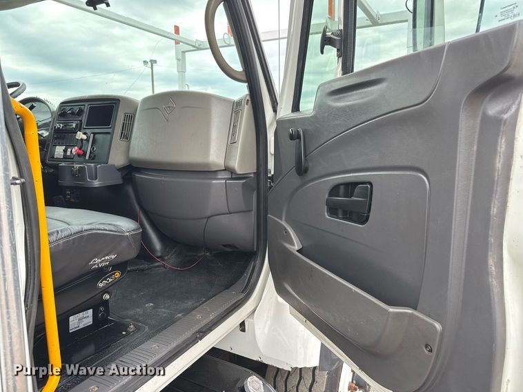 image for item DY0061 2008 International 7500  Crew Cab crane truck