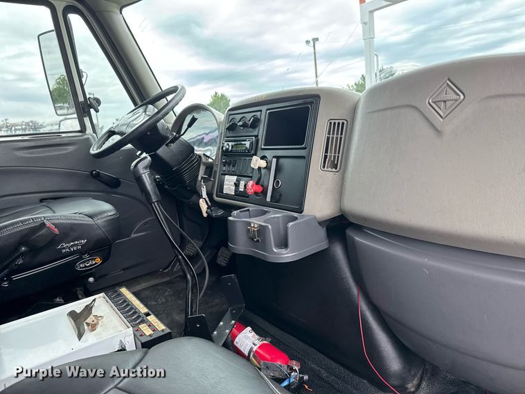 image for item DY0061 2008 International 7500  Crew Cab crane truck