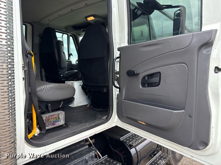 image for item DY0061 2008 International 7500  Crew Cab crane truck