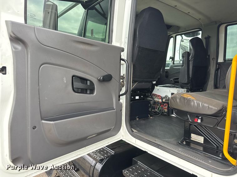 image for item DY0061 2008 International 7500  Crew Cab crane truck