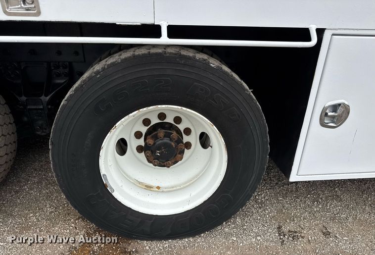 image for item DY0061 2008 International 7500  Crew Cab crane truck