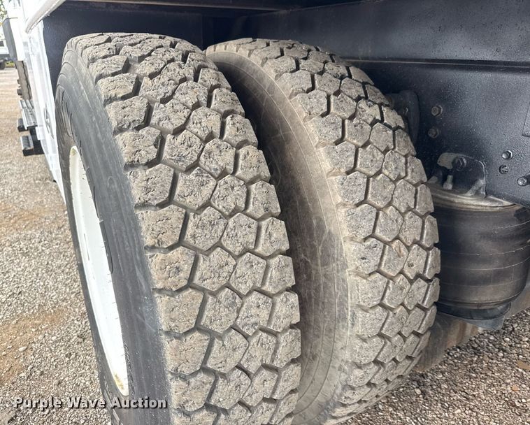 image for item DY0061 2008 International 7500  Crew Cab crane truck