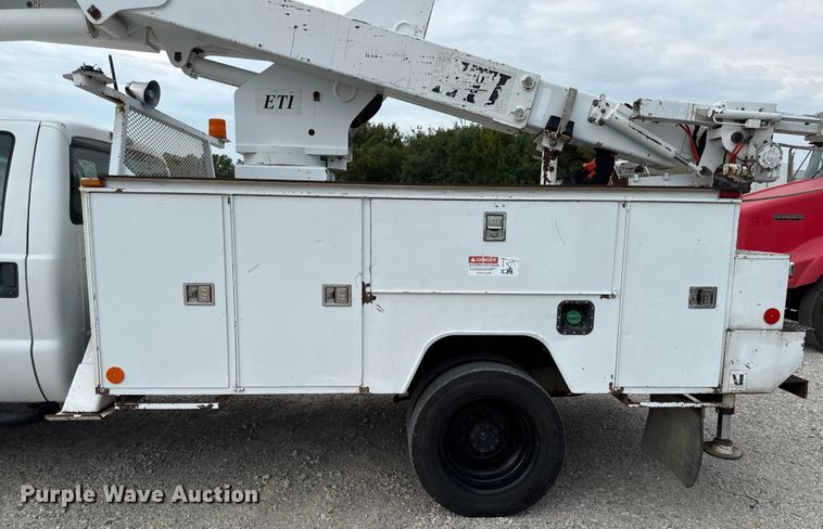 image for item DY8195 2009 Ford F550 Super Duty bucket truck
