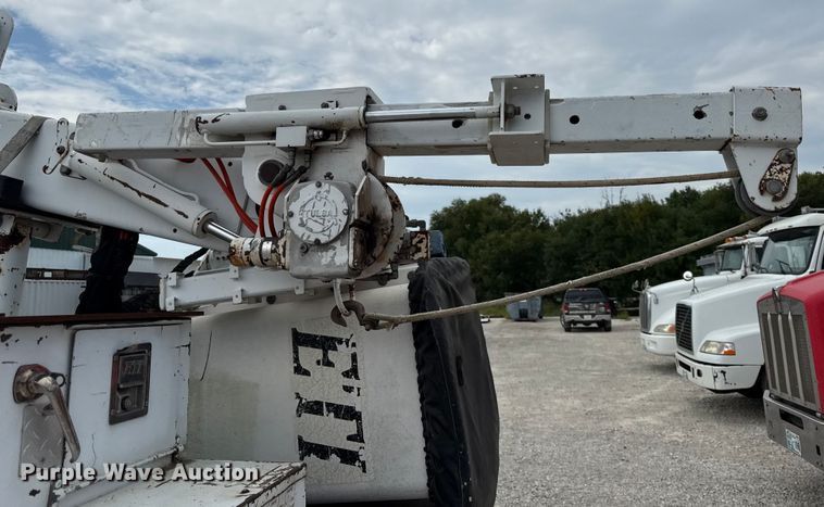 image for item DY8195 2009 Ford F550 Super Duty bucket truck