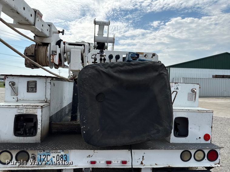 image for item DY8195 2009 Ford F550 Super Duty bucket truck