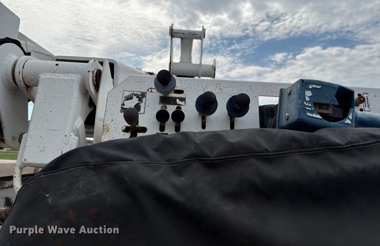 image for item DY8195 2009 Ford F550 Super Duty bucket truck