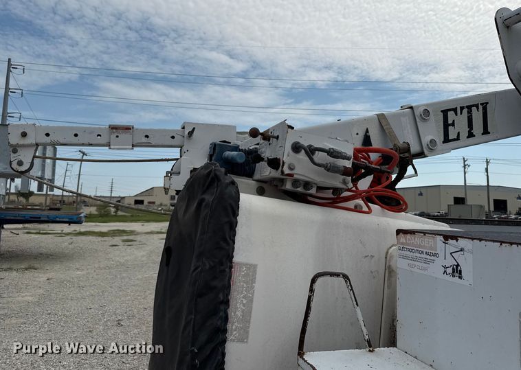 image for item DY8195 2009 Ford F550 Super Duty bucket truck