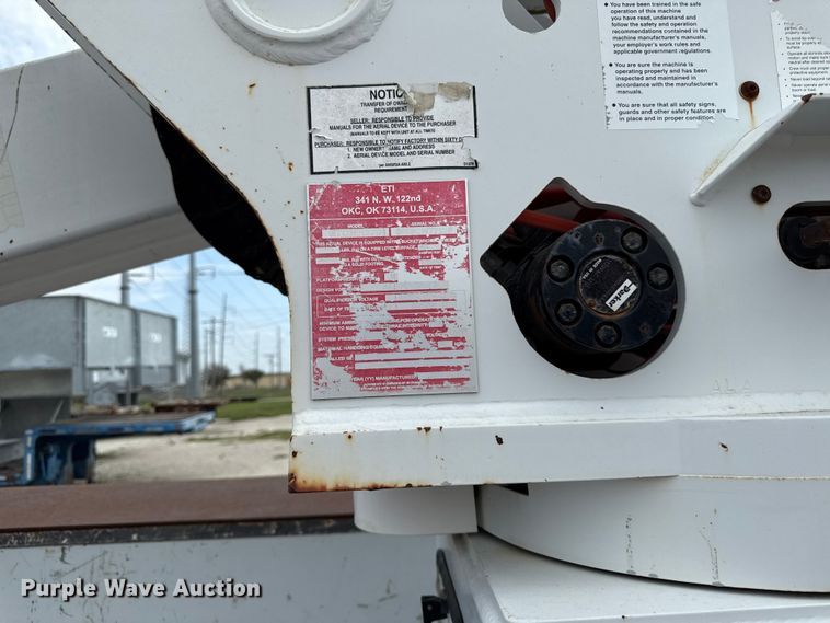 image for item DY8195 2009 Ford F550 Super Duty bucket truck