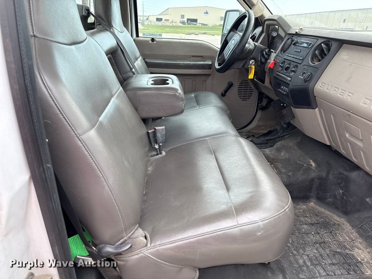 image for item DY8195 2009 Ford F550 Super Duty bucket truck