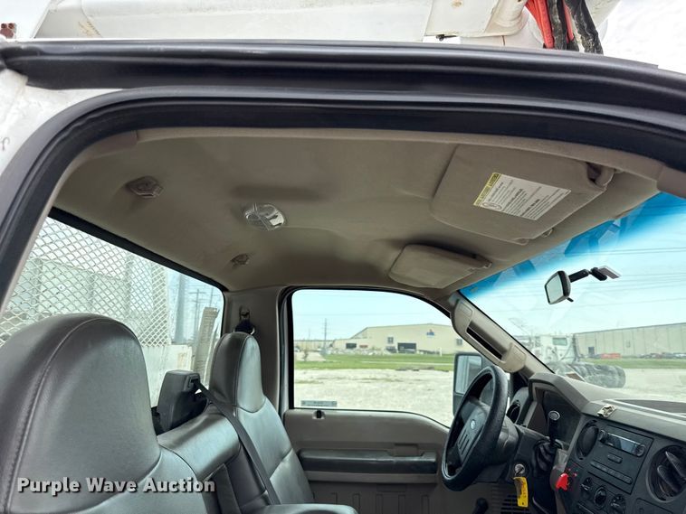 image for item DY8195 2009 Ford F550 Super Duty bucket truck