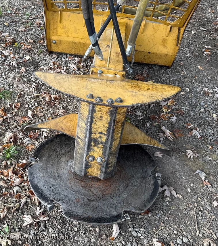 image for item DY8203 Dougherty Forestry Manufacturing TQR skid steer tree saw