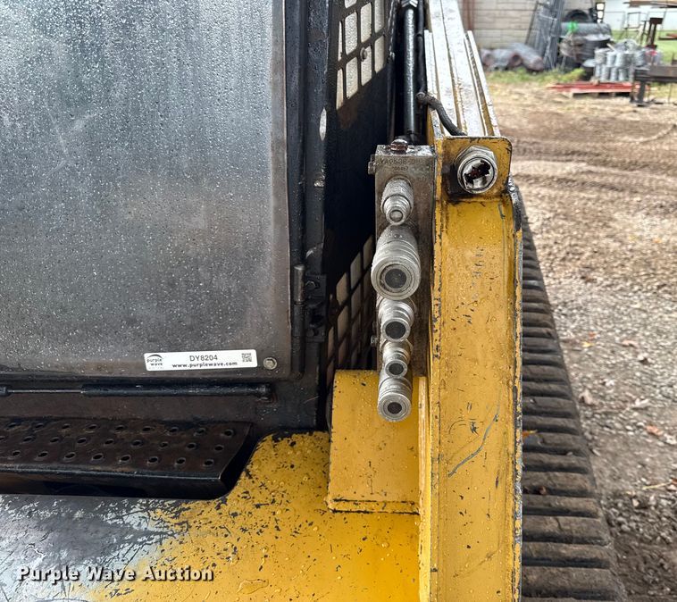 image for item DY8204 2005 ASV RC-100 tracked skid steer loader