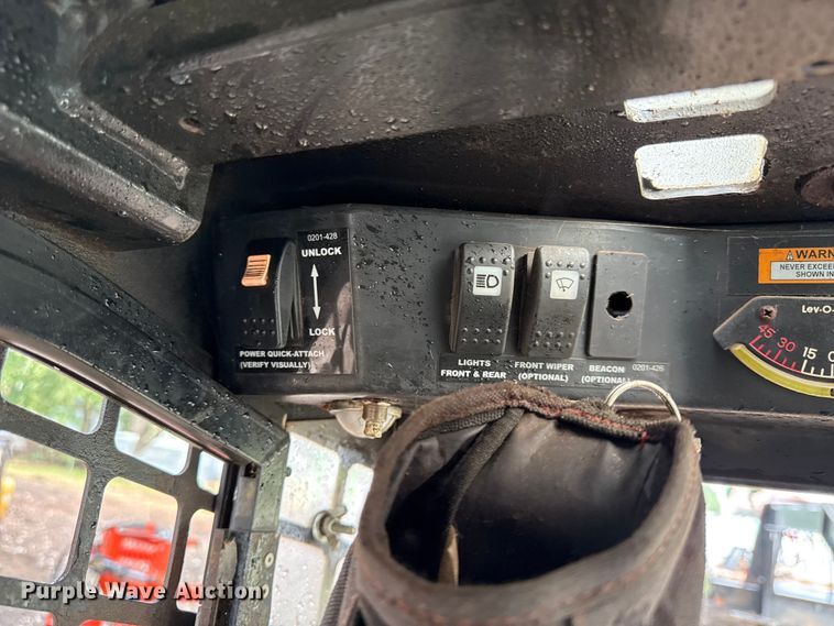 image for item DY8204 2005 ASV RC-100 tracked skid steer loader