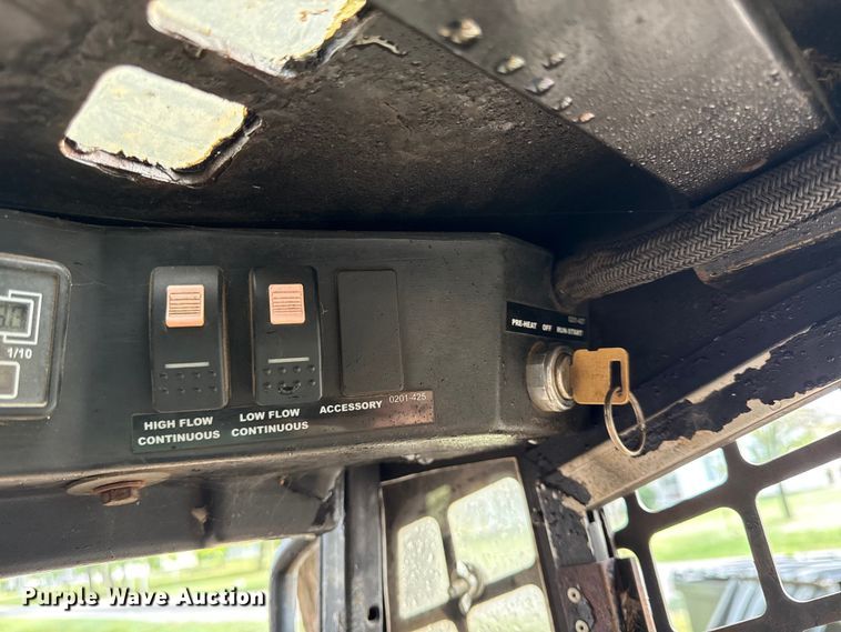 image for item DY8204 2005 ASV RC-100 tracked skid steer loader