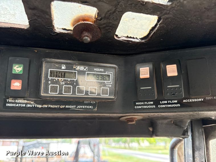 image for item DY8204 2005 ASV RC-100 tracked skid steer loader