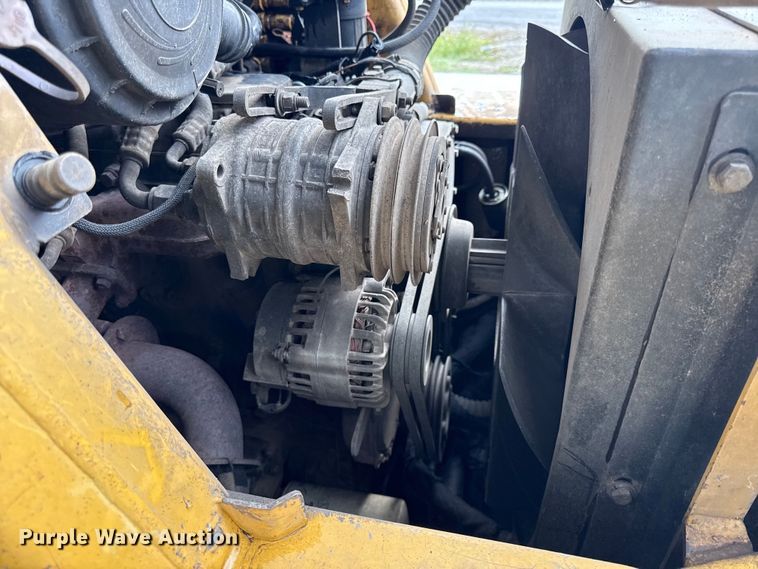 image for item DY8204 2005 ASV RC-100 tracked skid steer loader