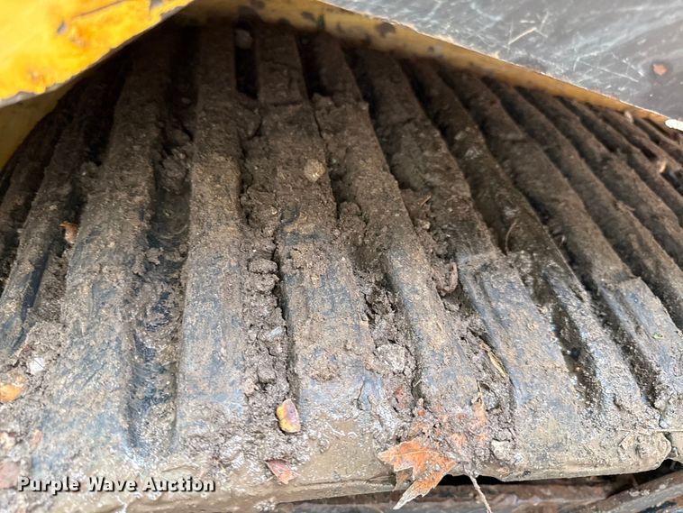 image for item DY8204 2005 ASV RC-100 tracked skid steer loader