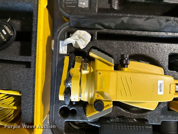 image for item DY8228 Surveying equipment