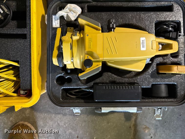 image for item DY8228 Surveying equipment