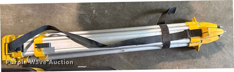 image for item DY8228 Surveying equipment