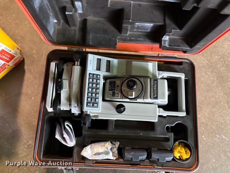 image for item DY8228 Surveying equipment