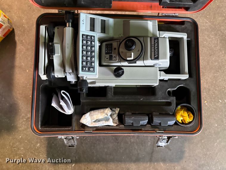 image for item DY8228 Surveying equipment